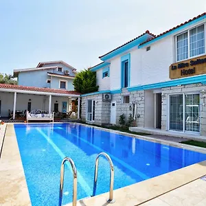 2* Otel La Mira